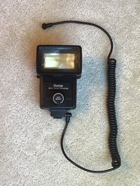 Vintage Vivitar 285HV Zoom Thyristor Flash with cord